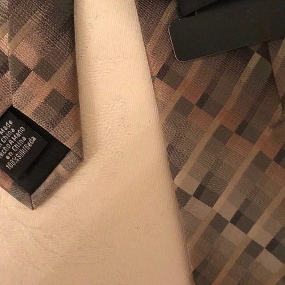 5 great ties incl Pierre Cardin & Perry Ellis, nice variety (OLCC) - Picture 11 of 12